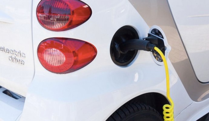 國內(nèi)外車企紛紛推崇 無線充電技術(shù)真的要來了？