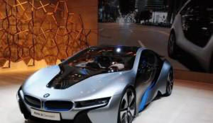 重量級(jí)，寶馬和蔚來(lái)都宣布了電動(dòng)車大功率無(wú)線充電的計(jì)劃！（無(wú)線充電）