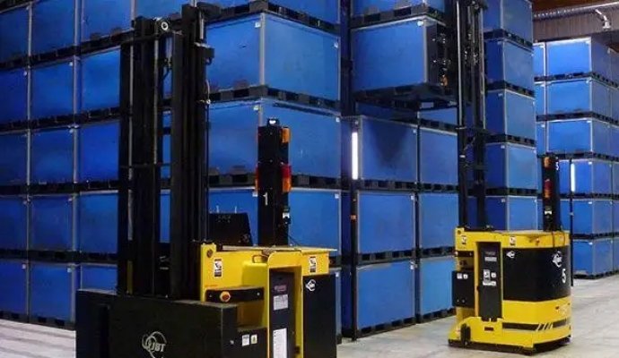 AGV在智能物流倉儲中的應用分析（無線充電）