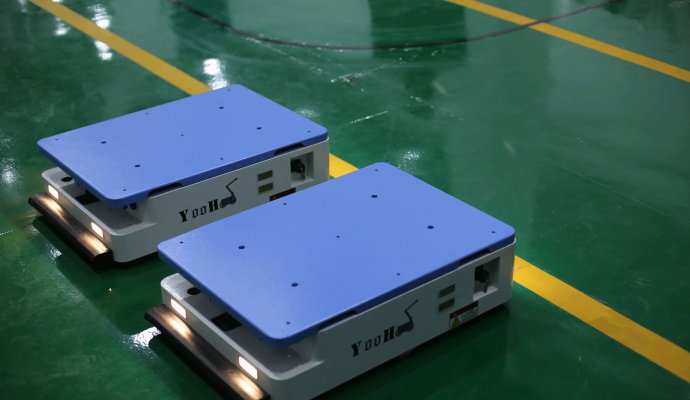 AGV將倉儲和物流合二為一（無線充電）