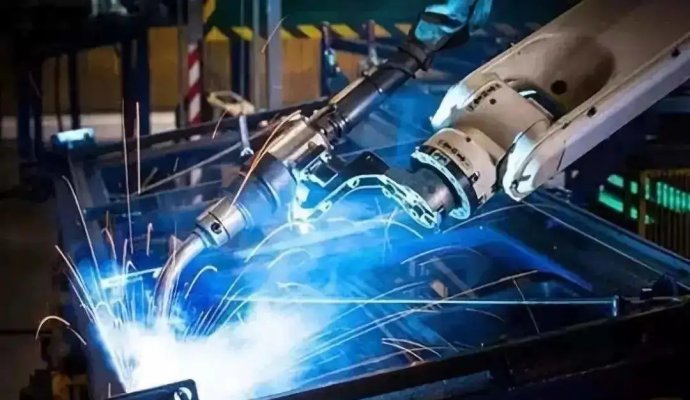 AGV來了，搬運(yùn)工就要失業(yè)了（無線充電）