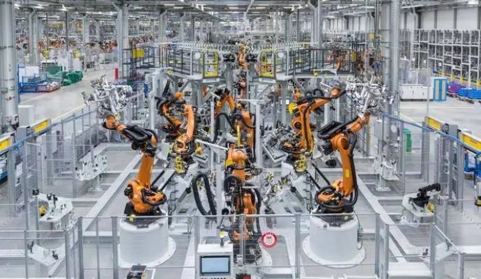 高度自動化是工業(yè)的支柱（無線充電）