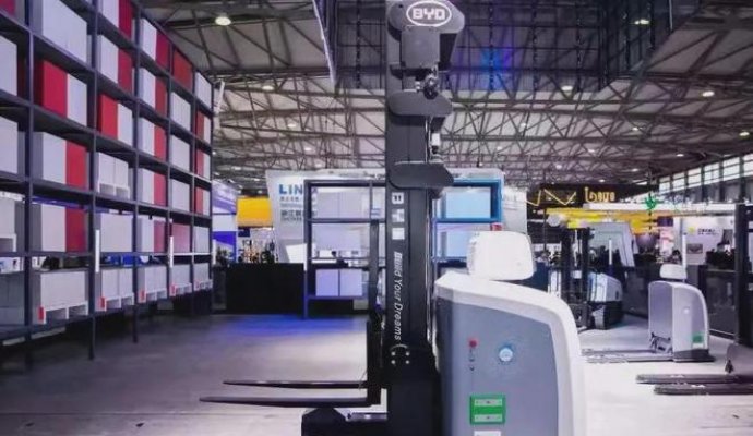 AGV作為數據終端，讓工業互聯網更加高效（一）（無線充電）