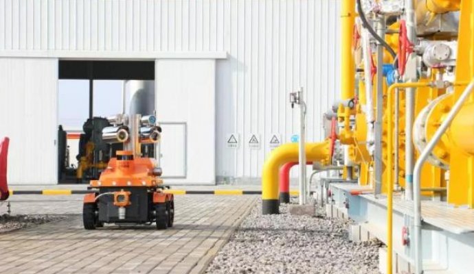 防爆石化巡檢智能機(jī)器人有什么作用？（無(wú)線充電）