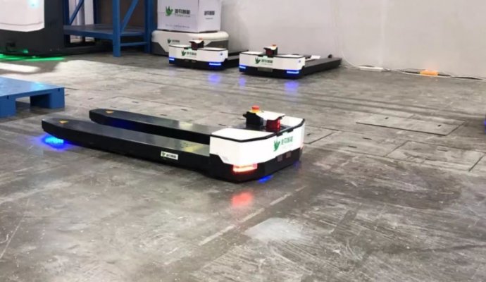 激光場景導(dǎo)航AGV（無線充電）