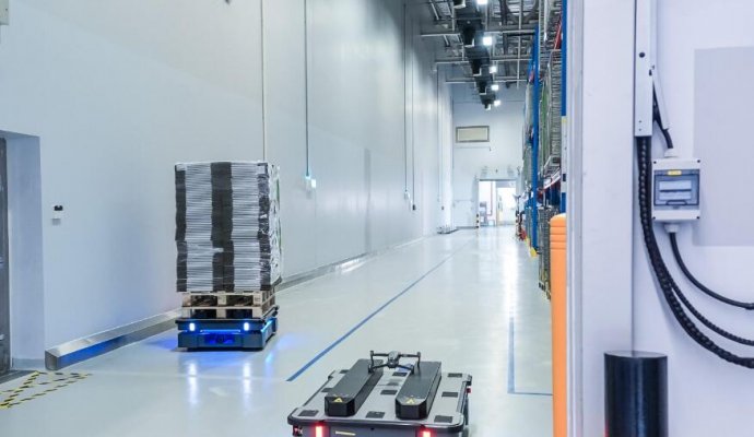 AGV小車自動(dòng)充電系統(tǒng)介紹