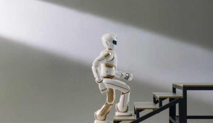 人形機器人在中國市場的發(fā)展情況和未來前景（無線充電）