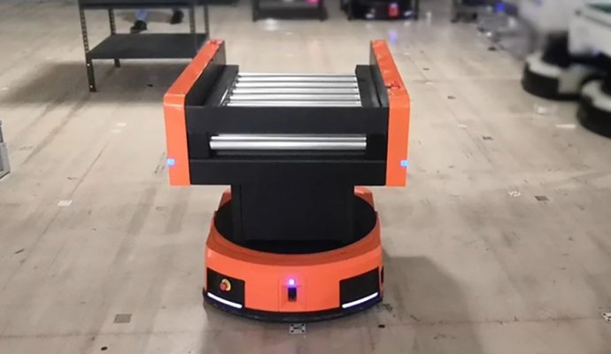 革新產線物流：魯渝AGV滾筒機器人無線充電方案的應用與優勢